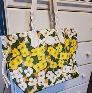 Dooney and Bourke Large Tote Bag